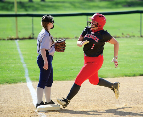 Glendale cruises to victory